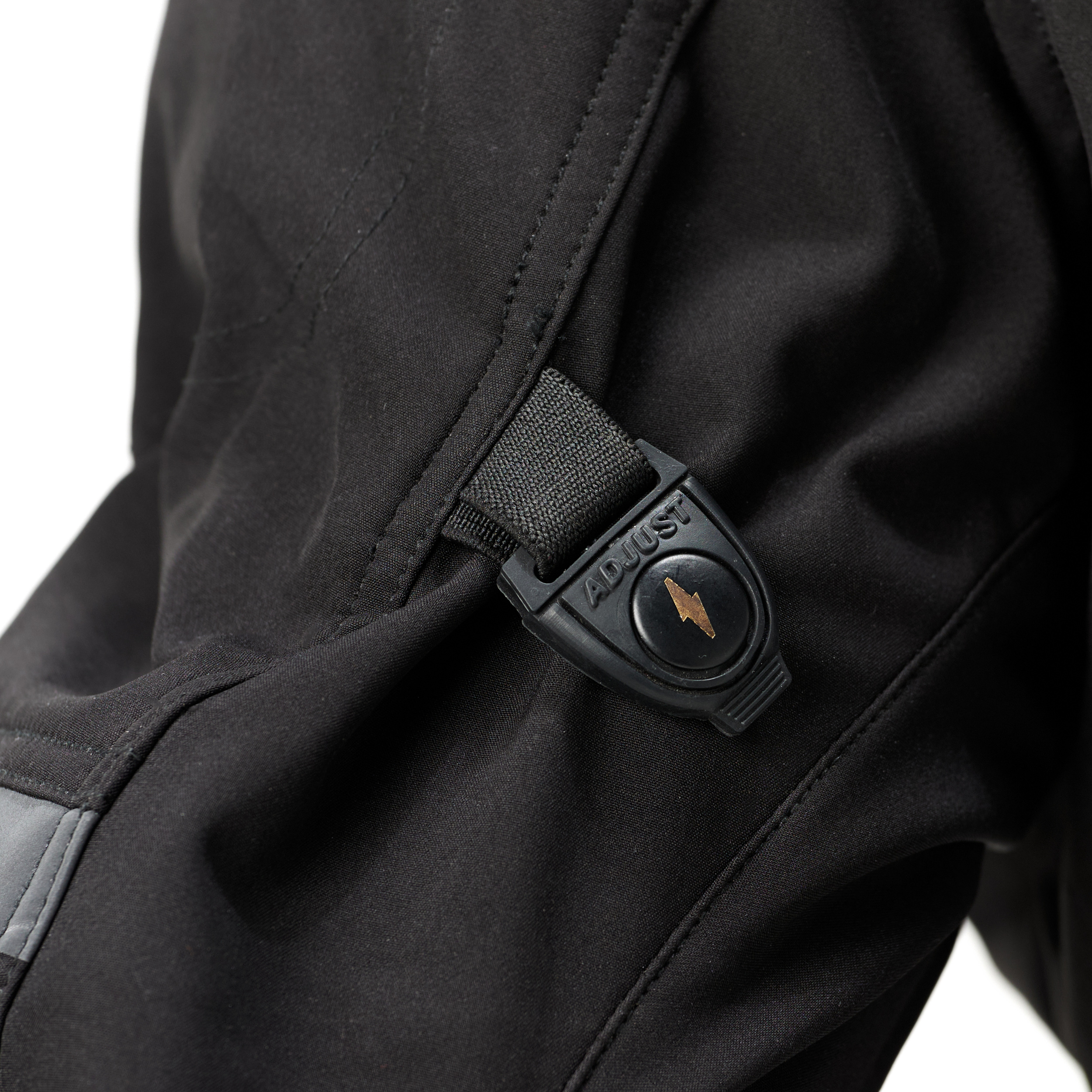 CAMPERA_MAC_WINTER_MUJER_BLACK4.jpg