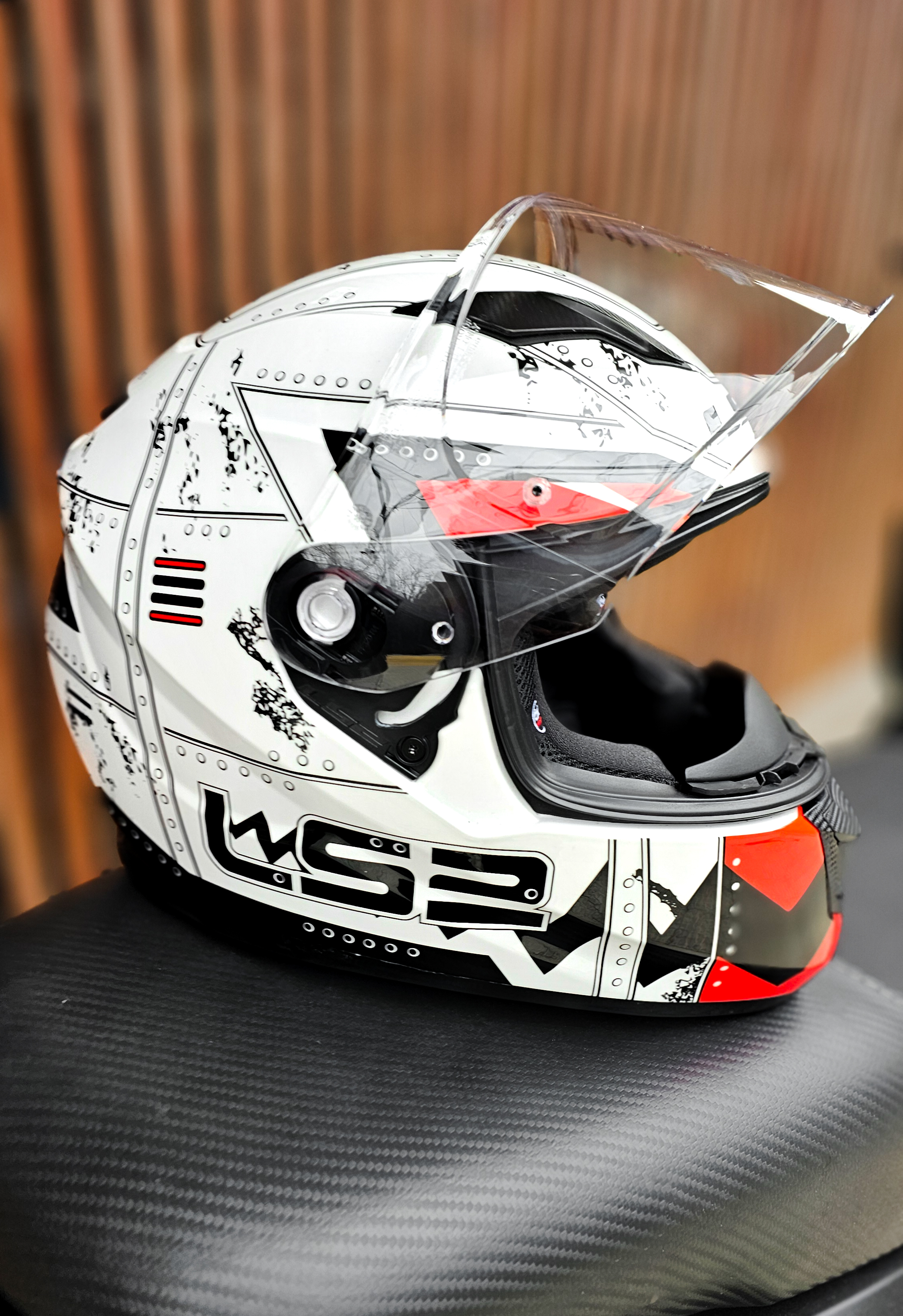 320 max-01.jpg