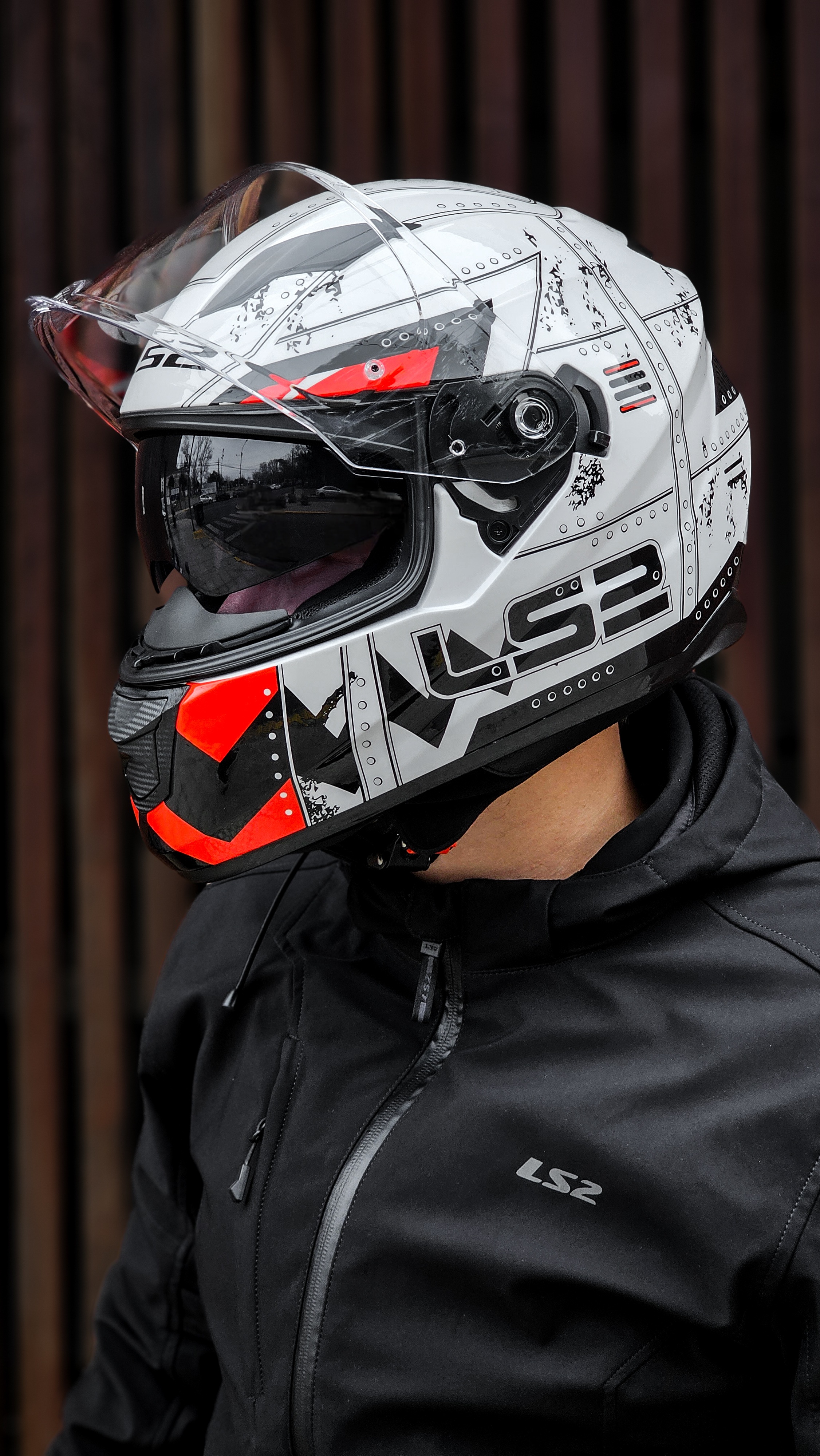 320 max-05.jpg
