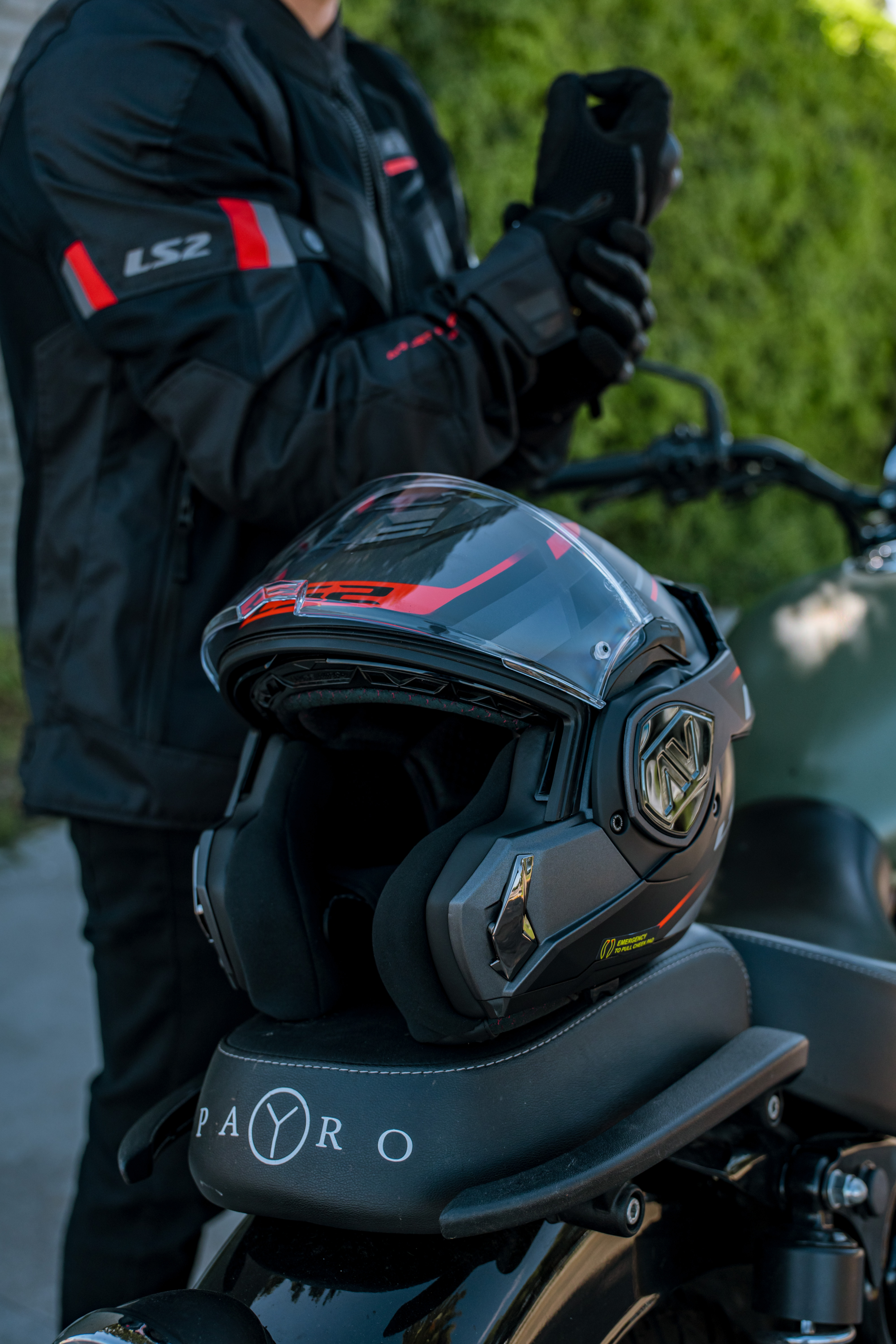 SERVICOM.LS2.0325.167.jpg