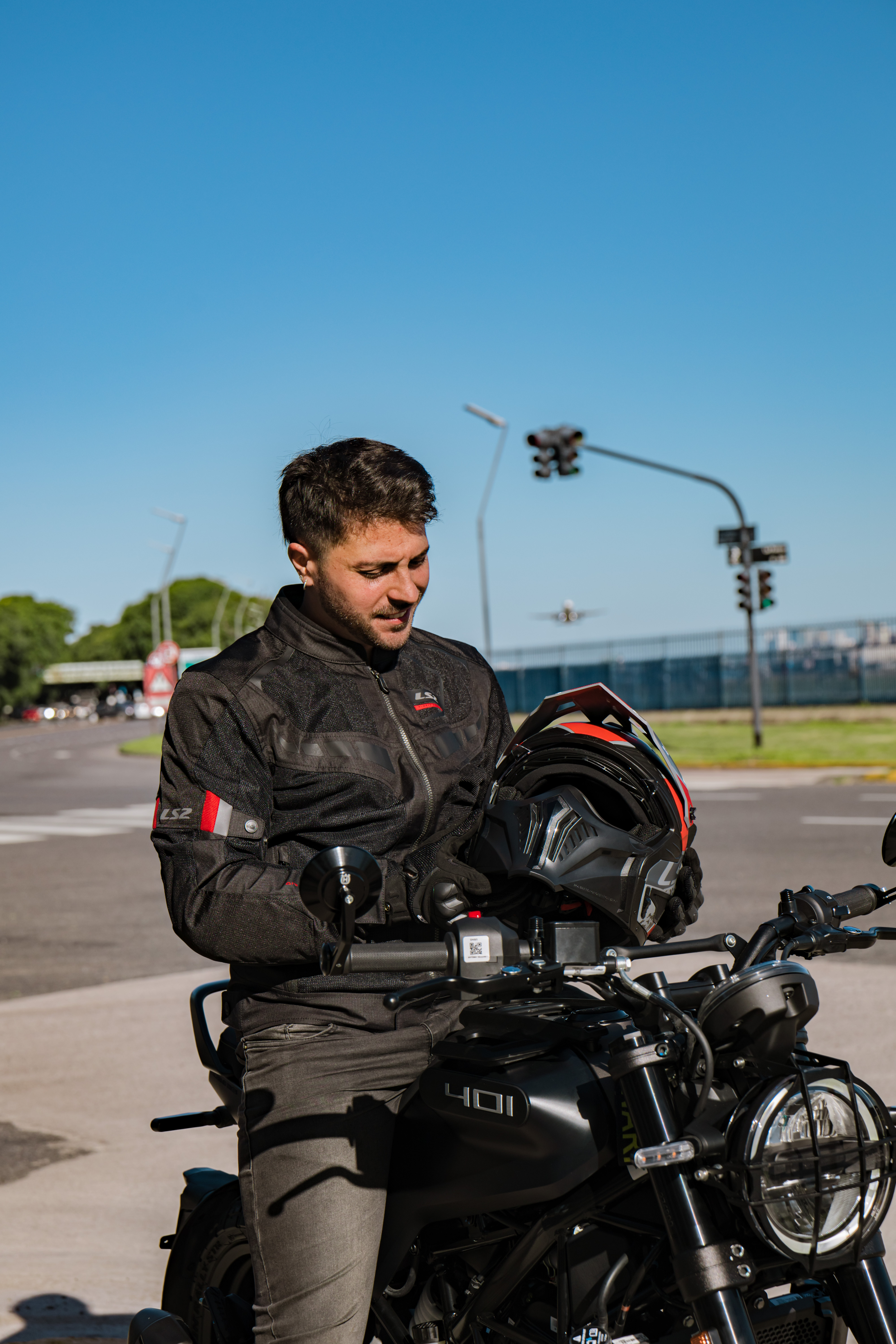 SERVICOM.LS2.0325.453.jpg