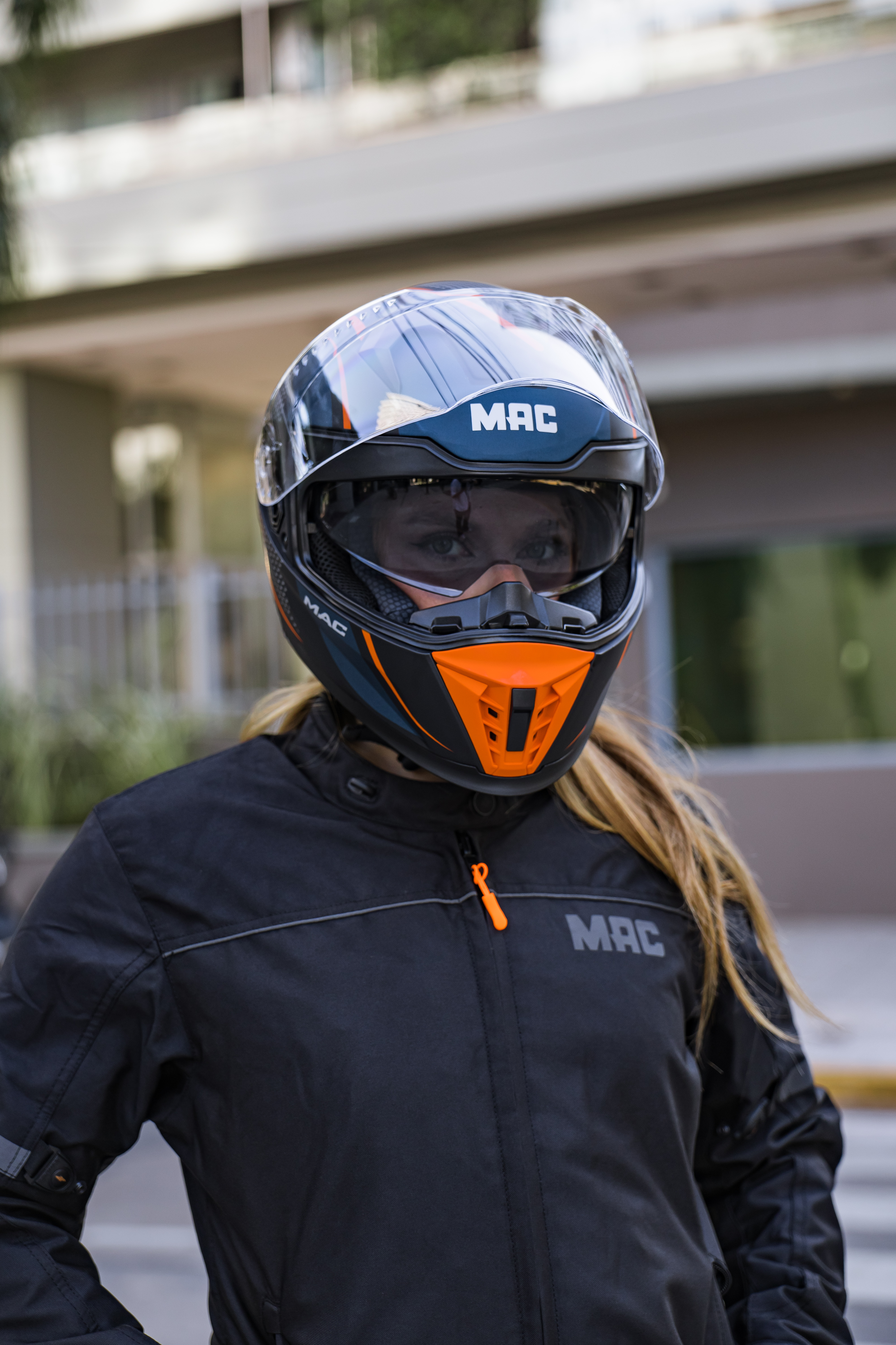 SERVICOM.MAC.0325.98.jpg